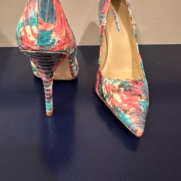 Charles David Blossom Print Leather Emboss Multi Colored - Picture 3 of 6